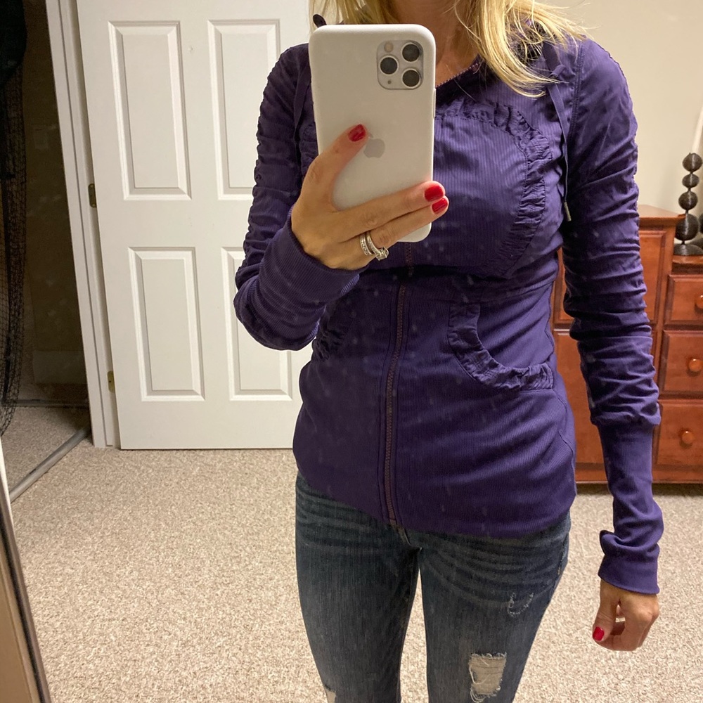 Lululemon jacket - Picture 6 of 7